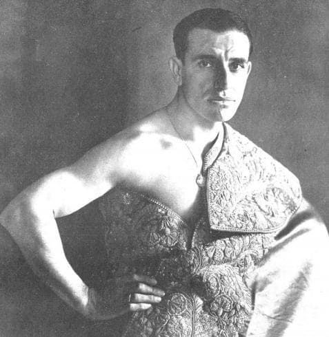 Juan Belmonte in 1926, photographed by Julio Derrey.
