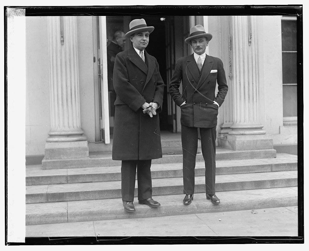 Lucien Lelong and fashion editor Henry Sell seated together in 1925