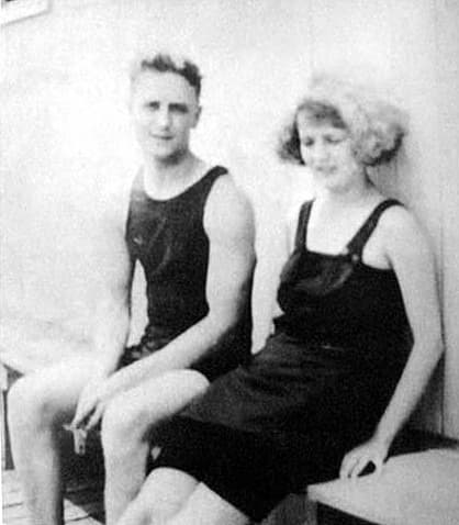Scott and Zelda Fitzgerald at the beach in 1922